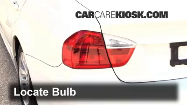 2006 BMW 325i 3.0L 6 Cyl. Luces Luz trasera (reemplazar foco)